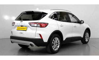 Ford Kuga: Segurança e Versatilidade para o Dia-a-Dia 